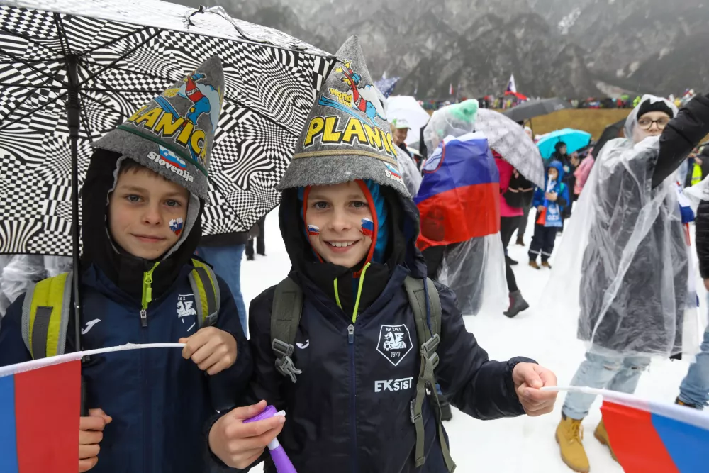 29.03.2025 - finale svetovnega pokala v smučarskih skokih, mo&scaron;ki, ekipna tekma; PLANICA 2025 - Foto: Luka Cjuha