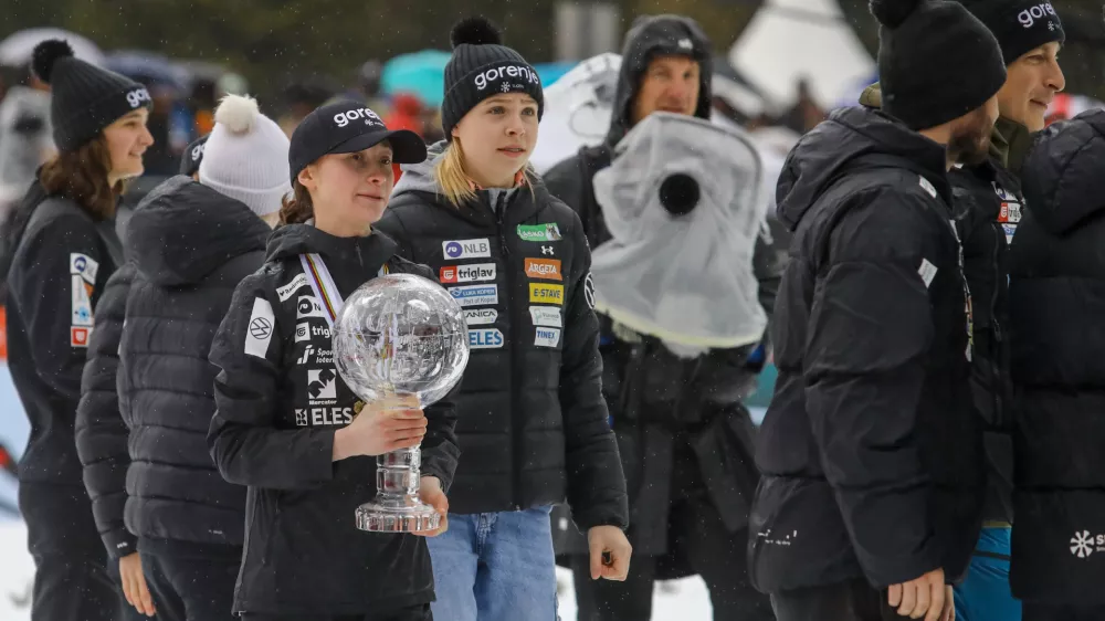 Nika Prevc29.03.2025 - finale svetovnega pokala v smučarskih skokih, mo&scaron;ki, ekipna tekma; PLANICA 2025 - Foto: Luka Cjuha