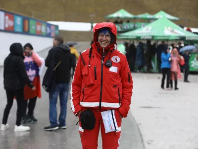 &raquo;Ni bilo tako hudo, kot smo pričakovali,&laquo; nam je včeraj&nbsp;zaupala prostovoljna bolničarka Tara Bizjak. Foto: Luka Cjuha