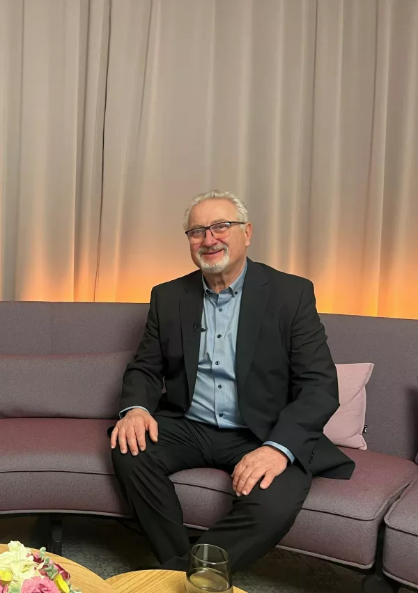 Prim. mag. Andrej &Scaron;ikovec, dr. med., specialist splo&scaron;ne in žilne kirurgije, ustanovitelj in direktor Kirur&scaron;kega centra Avelana (Foto: Aetas)