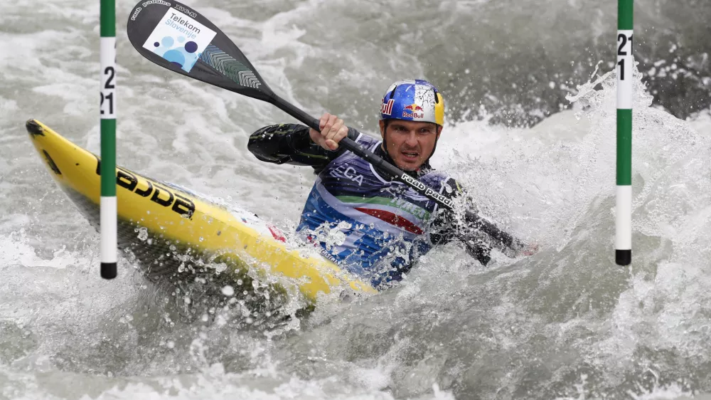Canoeing - 2021 ECA Canoe Slalom European Championships, Ivrea, Italy - May 8, 2021 Slovenia's Peter Kauzer in action during the Men's Kayak (K1) final REUTERS/Alessandro Garofalo