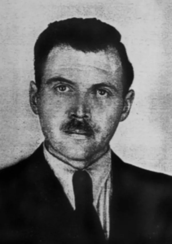 Mengele leta 1956. Fotografija je nastala v Argentini, kjer je nekaj časa živel. / Foto: Avtor Neznan/pd