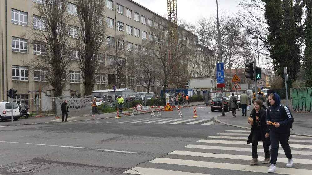 08.03.2024., Zagreb - Promet ce od 8. ozujka pa iducih tjedan dana biti onemogucen Kacicevom ulicom, od Ulice Izidora Krsnjavoga do Ulice Vjekoslava Klaica. Kao sto je ranije najavljeno, izvodi se druga faza radova na rekonstrukciji vodoopskrbnog cjevovoda.. Photo: Davorin Visnjic/PIXSELL