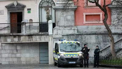 28.03.2025 - simbolična fotografija -policija,cerkev, religijaFoto: Tomaž Skale