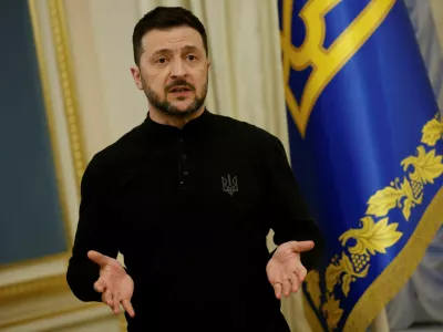 Ukraine's President Volodymyr Zelenskiy attends a press conference with German Foreign Minister Annalena Baerbock (not pictured), amid Russia's attack on Ukraine, in Kyiv, Ukraine, April 1, 2025. REUTERS/Alina Smutko / Foto: Alina Smutko