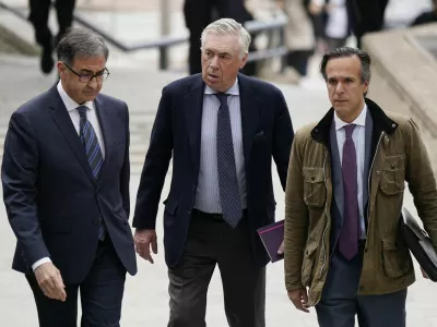 Soccer Football - Real Madrid coach Carlo Ancelotti faces tax trial - Madrid, Spain - April 2, 2025 Real Madrid coach Carlo Ancelotti arrives at court REUTERS/Ana Beltran