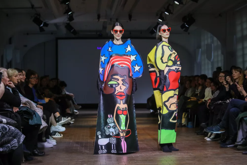 01.04.2025 - Modna revija - Srednja &scaron;ola za oblikovanje in fotografijo Ljubljana. Dijakinje in dijaki zaključnega letnika modnega oblikovanja bodo predstavljali svoje kolekcije oblačiFoto: Luka Cjuha