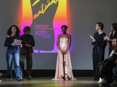 01.04.2025 - Modna revija - Srednja &scaron;ola za oblikovanje in fotografijo Ljubljana. Dijakinje in dijaki zaključnega letnika modnega oblikovanja bodo predstavljali svoje kolekcije oblačiFoto: Luka Cjuha