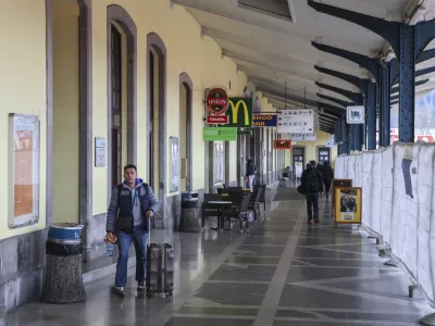 - 01.04.2025 - ogled nadgradnje železni&scaron;ke postaje Ljubljana - gradnja, gradbi&scaron;če, železnica, delavec, politika, minister župan//FOTO: Jaka Gasar