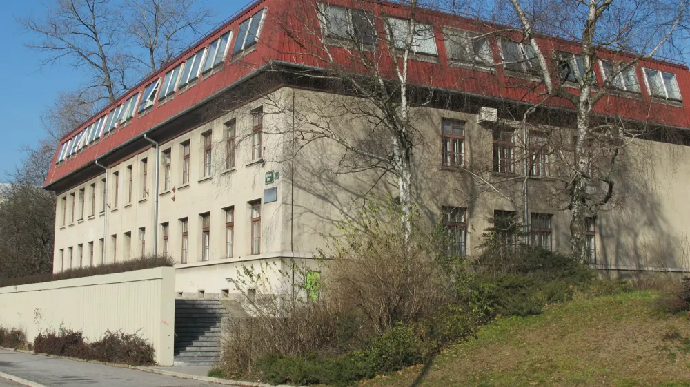 Železni&scaron;ki zdravstveni dom - Celov&scaron;ka