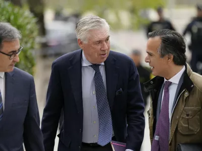 Soccer Football - Real Madrid coach Carlo Ancelotti faces tax trial - Madrid, Spain - April 2, 2025 Real Madrid coach Carlo Ancelotti arrives at court REUTERS/Ana Beltran