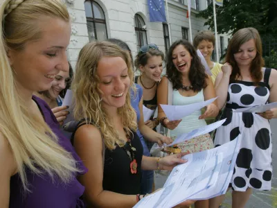 - Matura 2011 - rezultati splo&scaron;ne mature in podelitev maturitetnih spričeval - //FOTO: Jaka Adamič