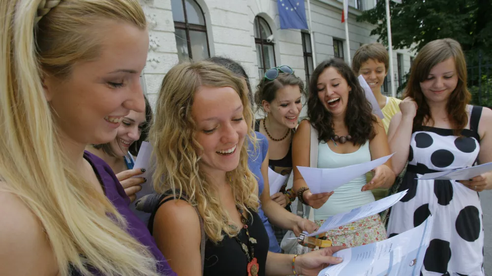 - Matura 2011 - rezultati splo&scaron;ne mature in podelitev maturitetnih spričeval - //FOTO: Jaka Adamič