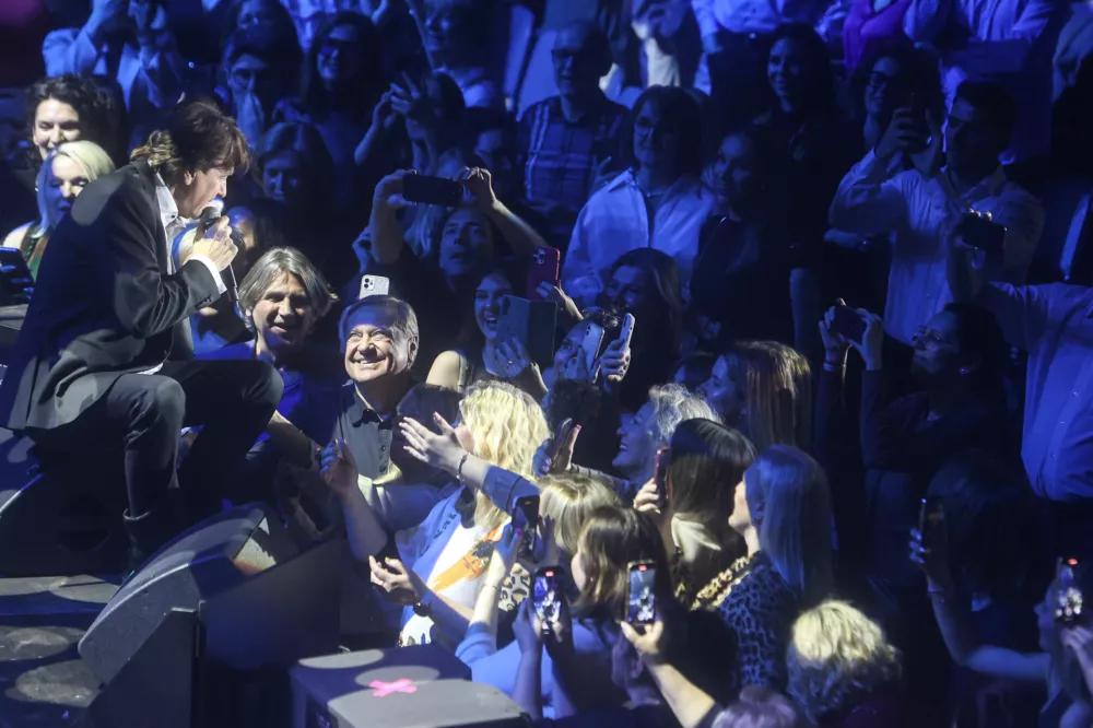 - 04.04.2025 - koncert Zdravko Čolić v dvorani Stožice - Zoran Jankovič//FOTO: Jaka Gasar