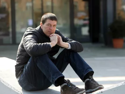 - 07.03.2022 - Goran Vojnović, filmski in televizijski režiser ter scenarist, pisatelj in kolumnist //FOTO: Tomaž Skale