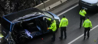 - 13.05.2023 - Prometna nesreča na nevarnem odseku dolenjske avtoceste pri izvozu Višnja Gora v smeri proti Novemu mestu. // FOTO: Nik Erik Neubauer
