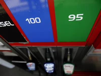 Počivali&scaron;če Lom - bencinski servis Petrol - ilustrativna fotografija - črpalka - gorivo - diesel - dizel - Euro super - bencin //FOTO; Matej Pov&scaron;e