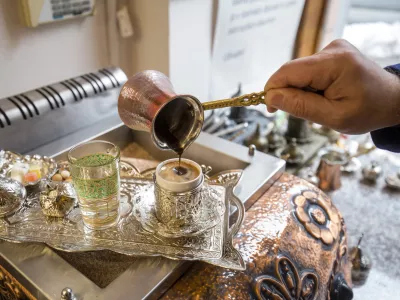 - 6.2.2018 - tur&scaron;ka trgovina Vanila - tur&scaron;ka kava, kuhanje kaveFOTO: Matjaž Ru&scaron;t