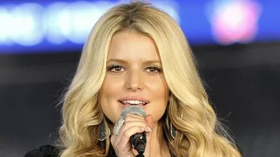 Jessica Simpson je po dalj&scaron;em obdobju, ko se je posvečala predvsem družini, nedavno izdala nekaj novih skladb, s svojimi privrženci pa delila tudi poklicne&nbsp;skrivnosti. Foto: Wikimedia