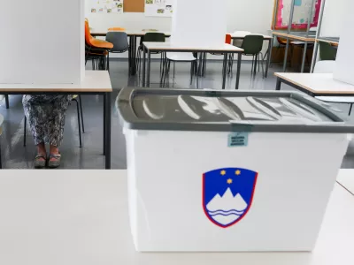 - Voli&scaron;če O&Scaron; Mrtna Krpana v Fužinah.- 09.06.2024. - Volitve v Evropski parlament in &scaron;tirje referendumi za preferenčni glas, o Evtanaziji, o rabi marihuane v medicinske namene in za rekreativno uporabo 2024.//FOTO: Bojan Velikonja