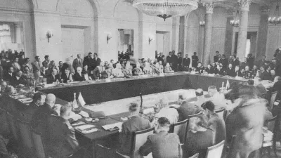 Konferenca, na kateri je bil pakt ustanovljen in podpisan. / Foto: Wikipedija
