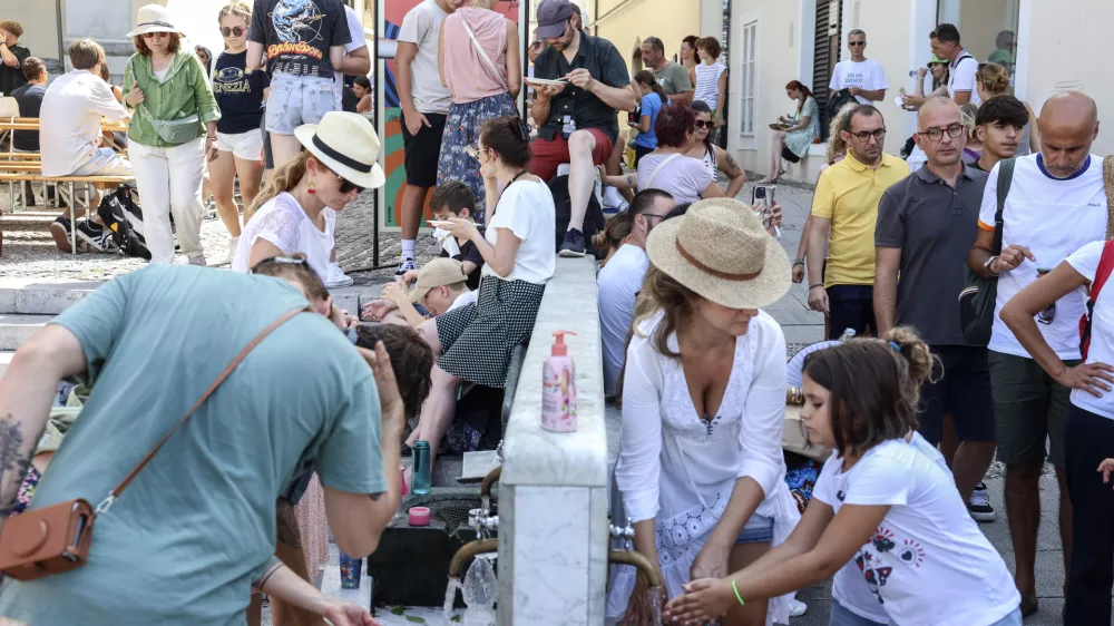 - 16.08.2024 - Turizem, turisti, vročina, Ljubljana //FOTO: Jaka Gasar