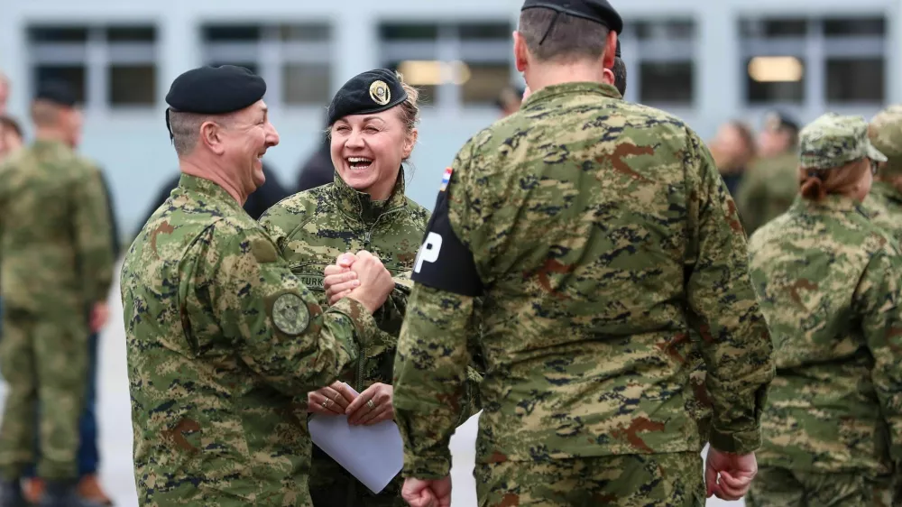 Hrva&scaron;ka uvaja trimesečno obvezno služenje voja&scaron;kega roka.