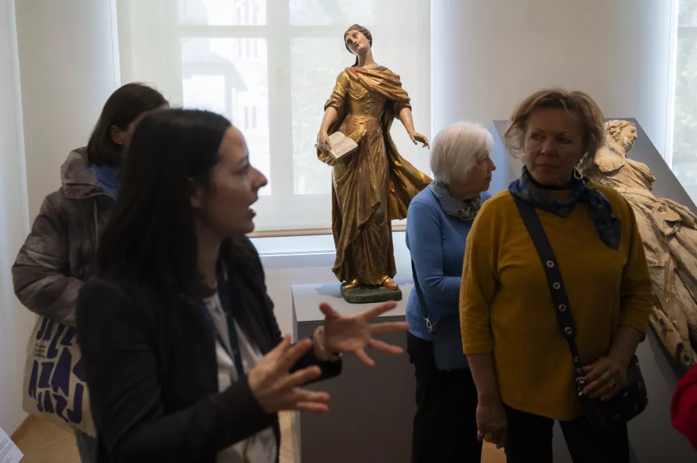 umetnostkulturaumetnineumetni&scaron;ki trgbarokslikerestavratorstvo08.04.2025 Voden ogled po razstavi Barok v Sloveniji, Narodna GalerijaFOTO: Nik Erik Neubauer