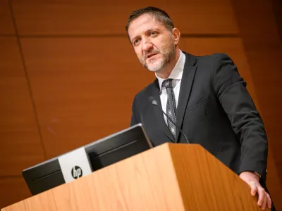 Ljubljana, Hotel UnionDan slovenskega kapitalskega trga 2025 v organizaciji Agencije za trg vrednostnih papirjev borznoposredniskih druzb, bank, druzb za upravljanje, Ljubljanske borze in Centralno klirinske depotne druzbe.Minister za finance Klemen Bostjancic.