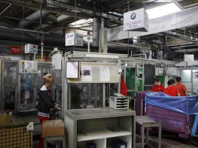 - CIMOS d.d., avtomobilska industrija, Koper - proizvodnja delov in opreme za motorna vozila, tovarna - //FOTO: Bojan Velikonja