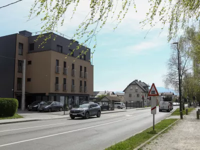 11.04.2025 - Naselje Rudnik Ljubljana - Peruzzijeva ulicaFoto: Luka Cjuha