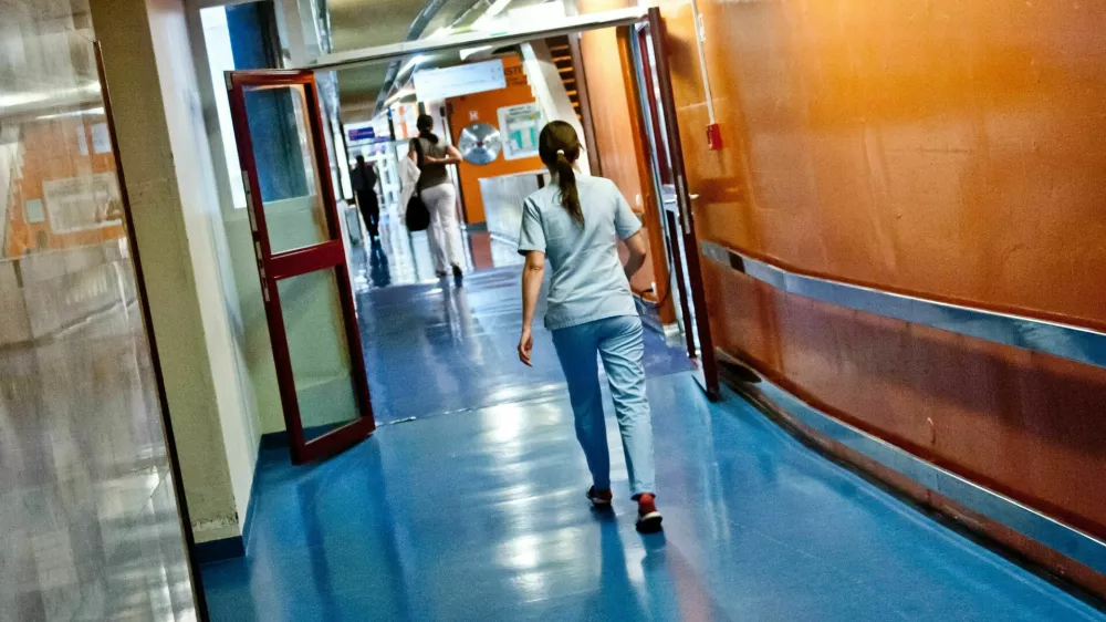  - ilustrativna fotografijaUKC univerzitetni klini?ni center Ljubljana, zdravstvo,zdravstveni sistem,medicina,medicinska sestra,//FOTO: Toma? Zajel?nik