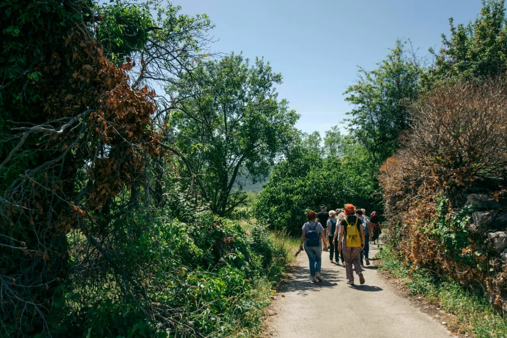 Družine so navdu&scaron;ene nad doživetjem s Pepo po Krasu. F Marko Pleterski