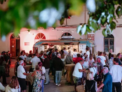  F Turistična skupnost mesta Drni&scaron;