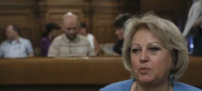 mestna svetnica LZJ Nada Verbič- 06.07.2015 - Mestni svet MOL - ljubljanski mestni svetniki na 8. seji odločali o nameri Lekarne Ljubljana, da ustanovi nov zavod Ljubhospi///FOTO: Jaka Gasar