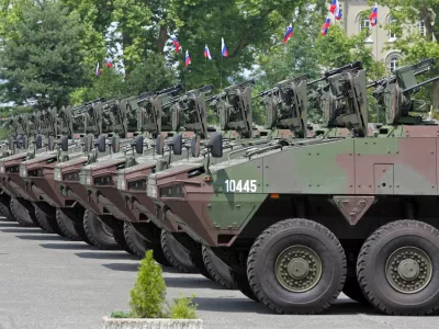 Prevzem 16. oklepnikov Patria v Voja&scaron;nici General Maister v Mariboru //FOTO: Luka CjuhaOPOMBA: ZA OBJAVO V ČASOPISU DNEVNIK