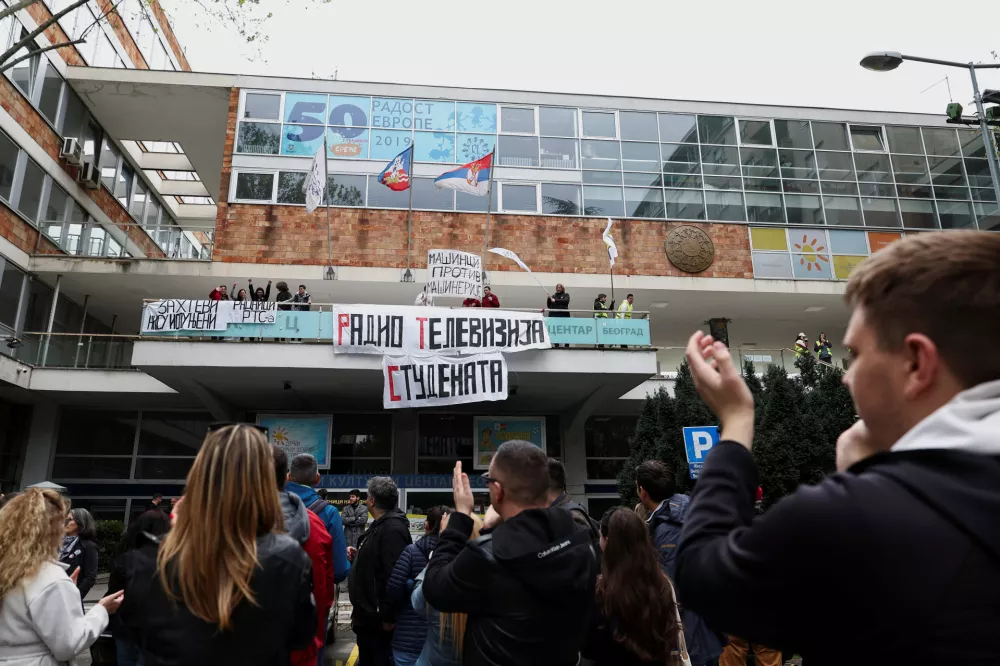 Students block access to the state broadcaster Radio Television of Serbia (RTS), demanding fair and unbiased reporting, in Belgrade, Serbia, April 15, 2025. REUTERS/Zorana Jevtic