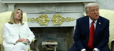 U.S. President Donald Trump meets with Italian Prime Minister Giorgia Meloni in the Oval Office at the White House in Washington, D.C., U.S., April 17, 2025. REUTERS/Evelyn Hockstein / Foto: Evelyn Hockstein