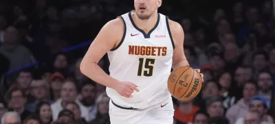 Nikola Jokić: Košarko imam neizmerno rad, a ni in nikoli ne bo glavna stvar v mojem življenju. Doma imam nekaj neprecenljivega – družino. Foto: AP