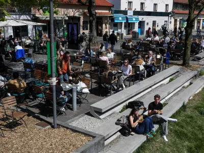 Po podatkih javnega podjetja Voka Snaga ima manj kot polovica gostincev z njimi sklenjeno ustrezno pogodbo za odvoz odpadne embalaže. Foto: Bojan Velikonja