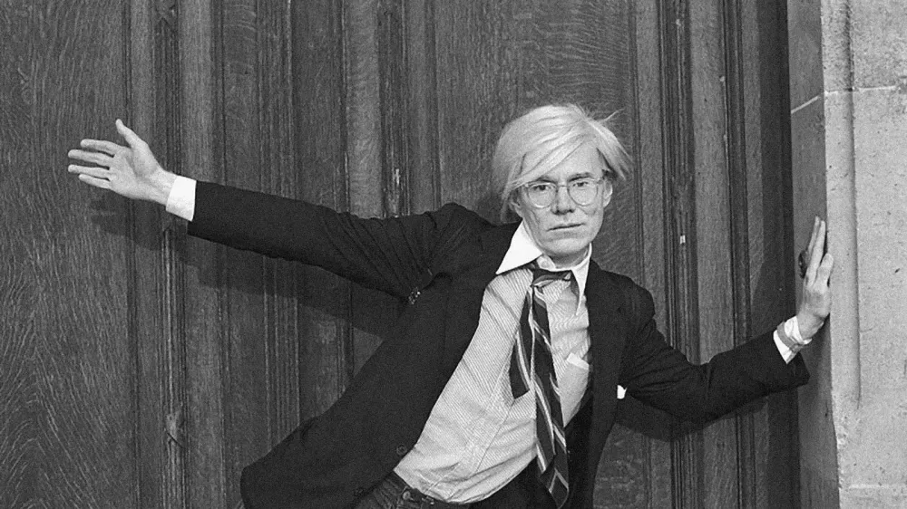 V Palači Attems Petzenstein je na ogled velika razstava&nbsp;Andy Warhol.&nbsp;Beyond Borders. F arhiv Go!2025