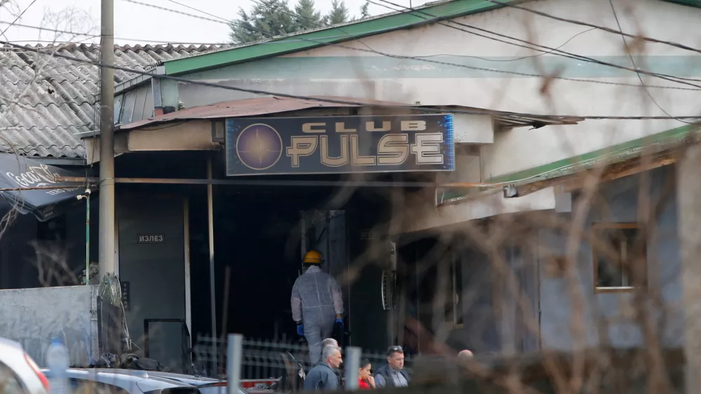 A view outside a night club, following a fire resulting in casualties, in the town of Kocani, North Macedonia, March 16, 2025. REUTERS/Ognen Teofilovski   TPX IMAGES OF THE DAY