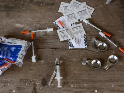 Fentanil je podoben morfinu, vendar je v primerjavi z njim od 50- do 100-krat močnej&scaron;i, v primerjavi s heroinom pa 50-krat močnej&scaron;i. Fotografija je simbolična. Foto:&nbsp;Luka Cjuha&nbsp;