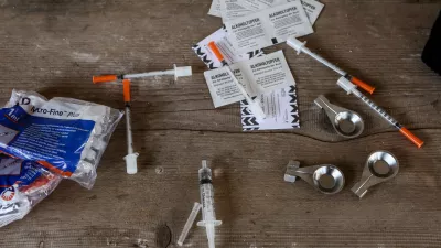 Fentanil je podoben morfinu, vendar je v primerjavi z njim od 50- do 100-krat močnej&scaron;i, v primerjavi s heroinom pa 50-krat močnej&scaron;i. Fotografija je simbolična. Foto:&nbsp;Luka Cjuha&nbsp;