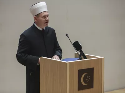 novi mufti Islamske skupnosti Sloveniji mag. Nevzet Porić - 18.03.2022  Muslimanski kulturni center Ljubljana  ljubljanska damija - inavguracija ljubljanskega muftija Nevzeta Porića, //FOTO: Jaka Gasar