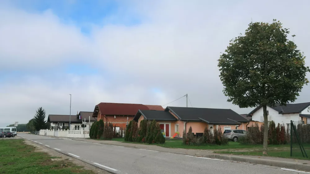 Prekmurje, Pu&scaron;ča, Romi, romsko naselje. Foto: Tatjana Pihlar 