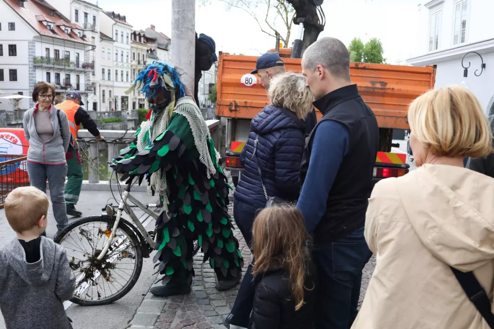 Povodni mož 19.04.2025. Tradicionalno či&scaron;čenje Ljubljanice. Foto: Bojan Velikonja 