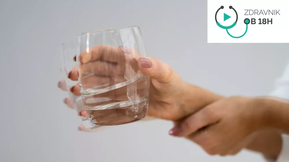 Ljudje s Parkinsonovo boleznijo imajo poleg značilnih težav z gibanjem (motoričnih težav) &scaron;e &scaron;tevilne nemotorične težave, ki močno vplivajo na kakovost njihovega življenja. (Foto: Istock)