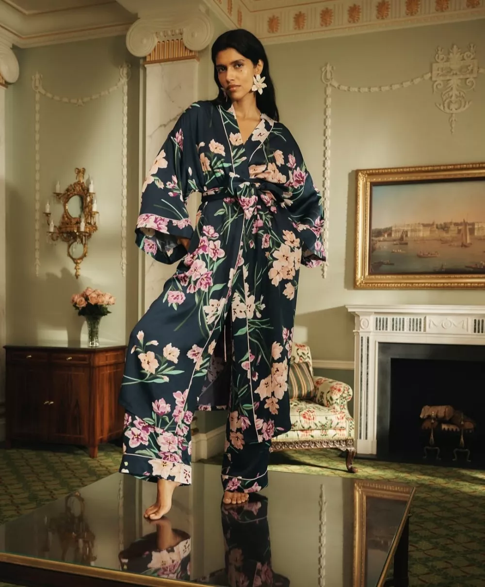 Dnevno pižamo znamke M&amp;S, za katero je treba od&scaron;teti nekaj več kot 60 evrov, lahko oblečete tudi za v službo. Foto: IG/OVN