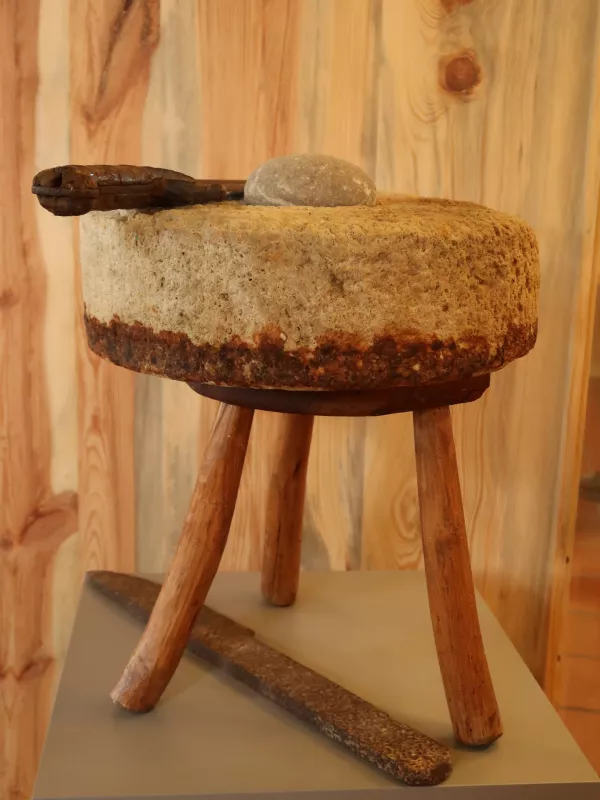 Razstava Skrivna modrost, razstava o staroverstvu v Posočju, zbirka Pavla Medve&scaron;čka, dvorec Vogrsko / Foto: Nata&scaron;a Bucik Ozebek